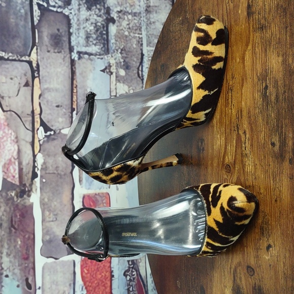 SPORTMAX by Max Mara Leopard Pattern Cow Hair Ankle Strap Heels - Picture 2 of 12